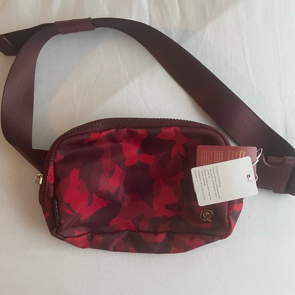 Lululemon New Years belt bag